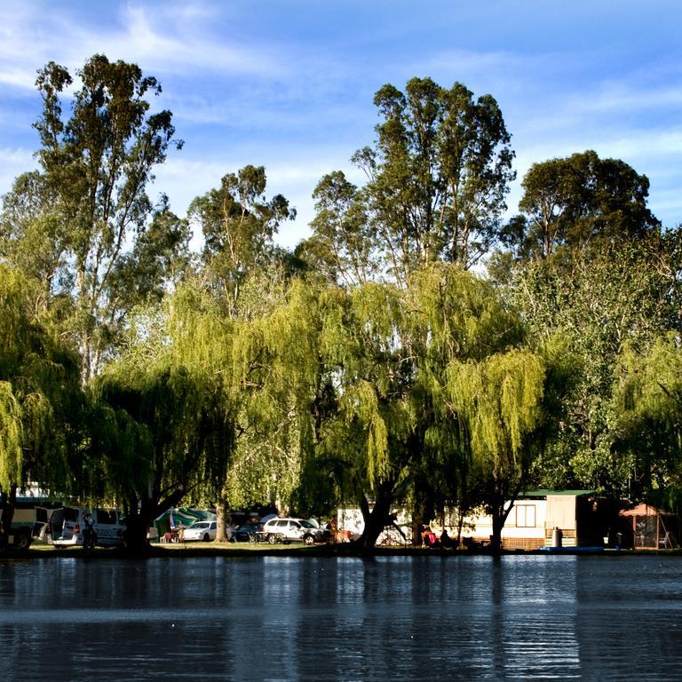 Cohuna Waterfront Holiday Park Luaran gambar