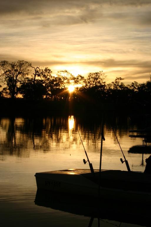 Cohuna Waterfront Holiday Park Luaran gambar